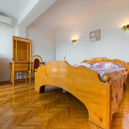 Penthouse Zia