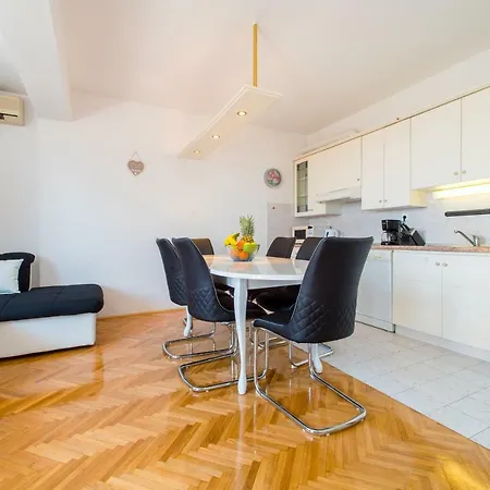 Penthouse Zia *