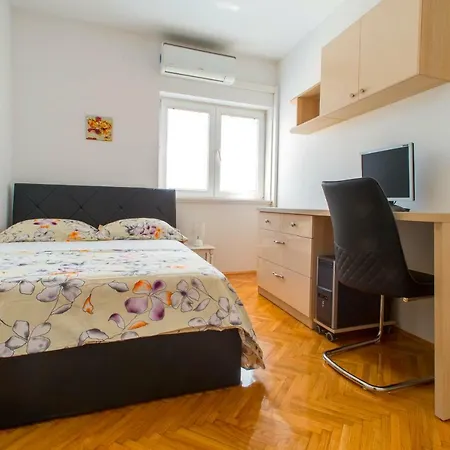 Penthouse Zia شقة سبليت